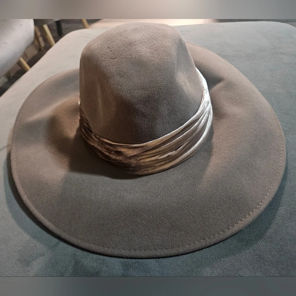 Eugenia Kim Taupe Emmanuelle Fedora